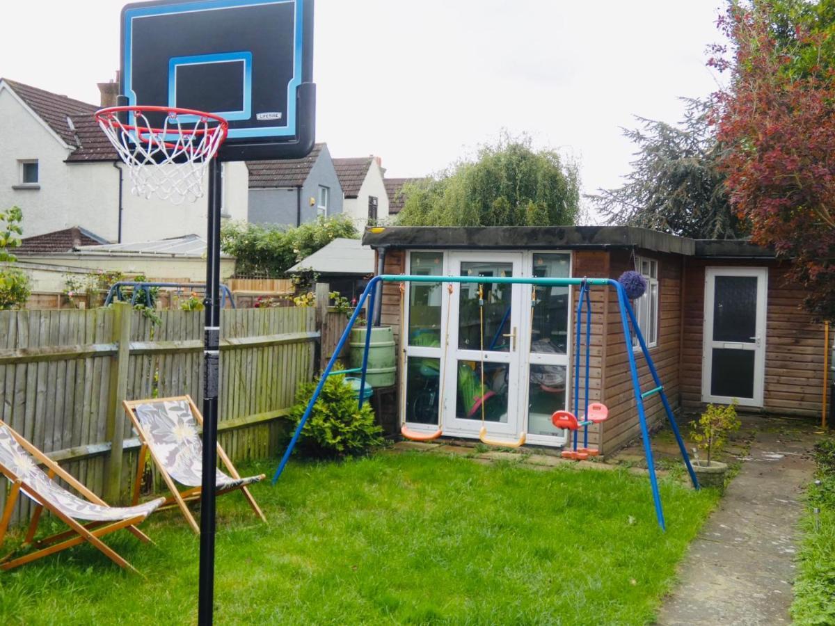Spacious 3 Bed House With Parking & Good Transport South Norwood Exterior photo