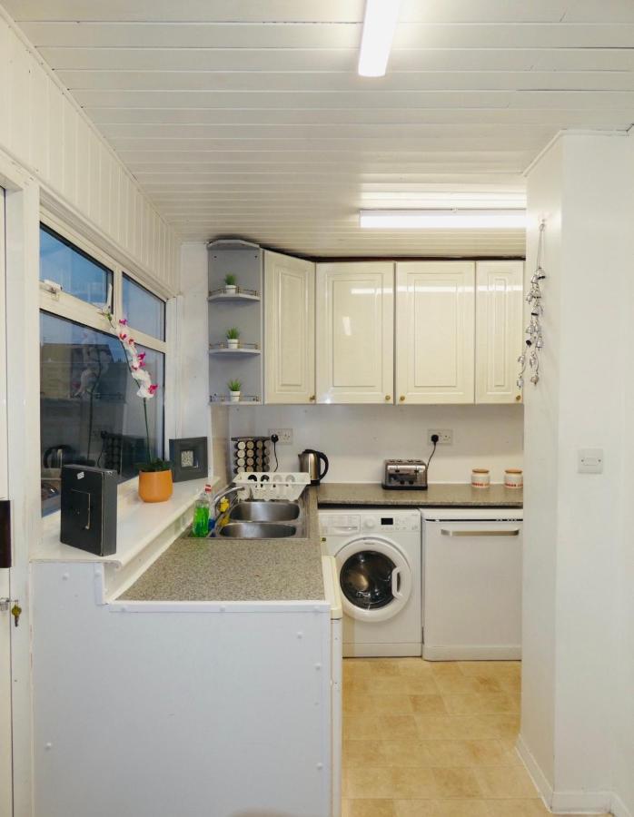 Spacious 3 Bed House With Parking & Good Transport South Norwood Exterior photo