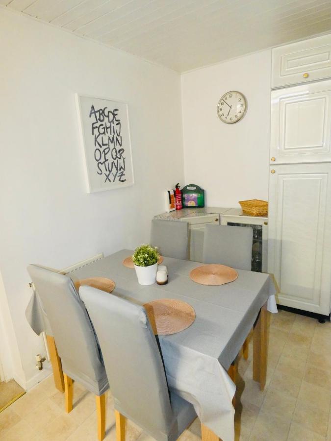 Spacious 3 Bed House With Parking & Good Transport South Norwood Exterior photo
