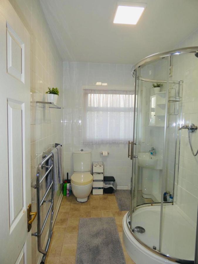 Spacious 3 Bed House With Parking & Good Transport South Norwood Exterior photo