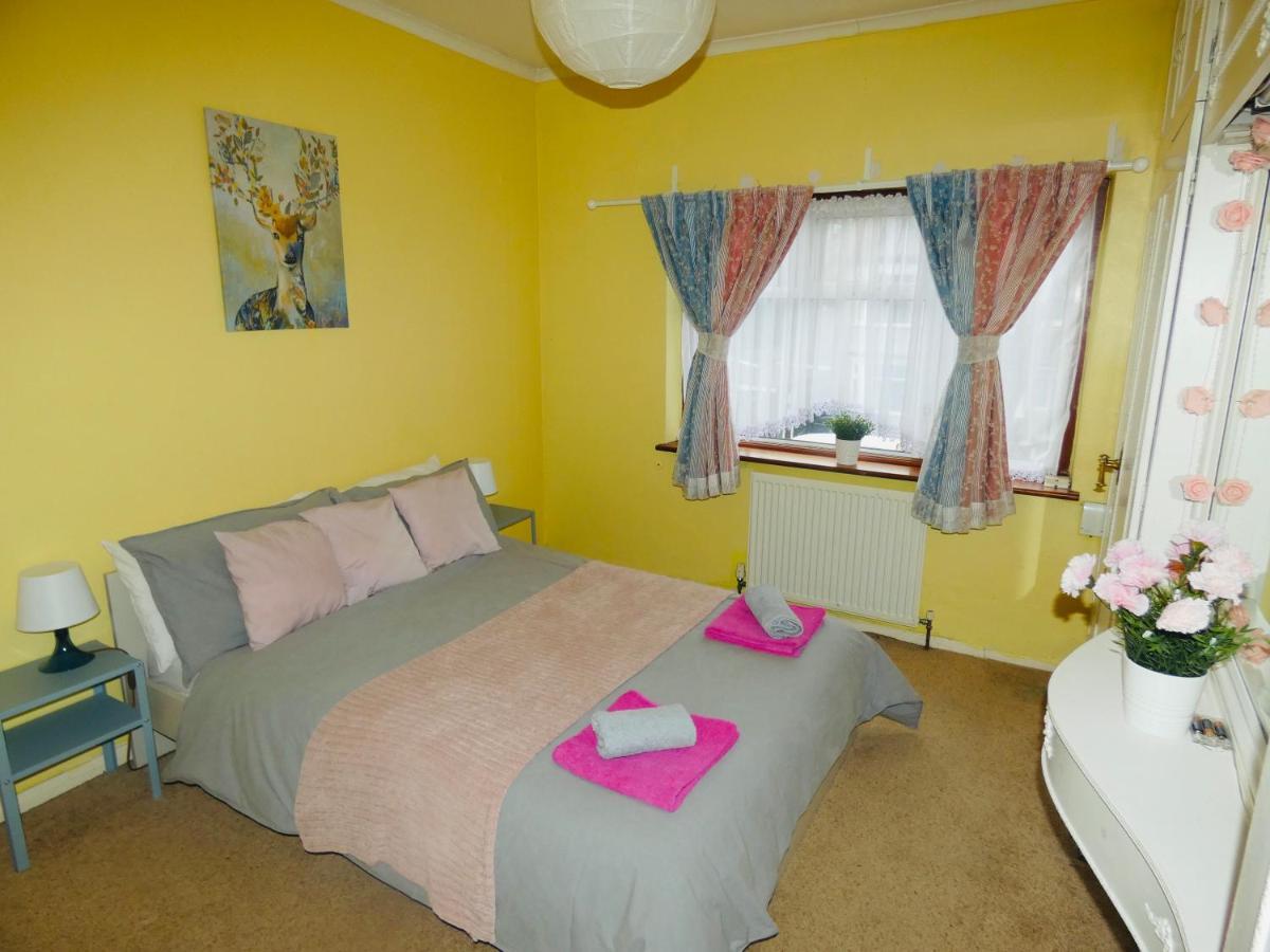 Spacious 3 Bed House With Parking & Good Transport South Norwood Exterior photo